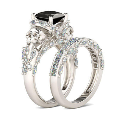 Jeulia Unique Princess Cut Sterling Silver Skull Ring