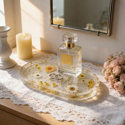 Elegant Resin Jewelry Tray with Pressed Flowers & Gold Leaf – Handcrafted Eco-Friendly Organizer