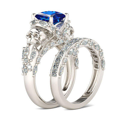 Jeulia Unique Princess Cut Sterling Silver Skull Ring