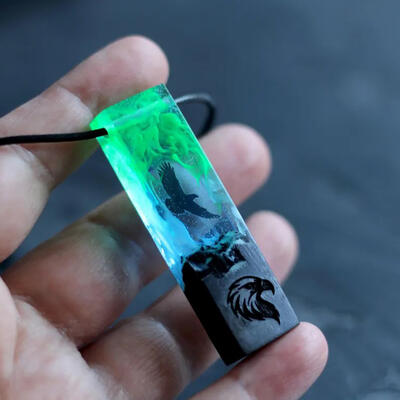 Reslol Exclusive Eagle and Northern Lights Resin Necklace