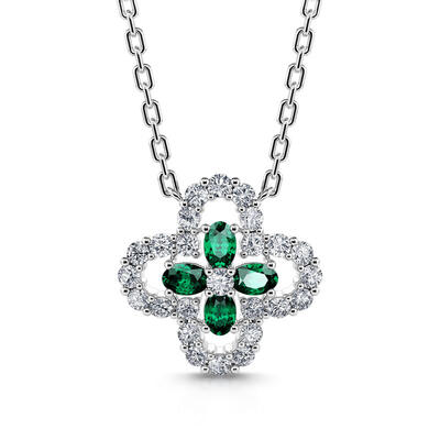 Jeulia "Lucky Day" Emerald Four Leaf Clover Sterling Silver Necklace