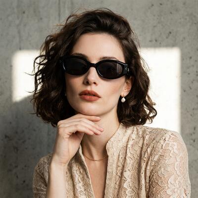 Carl Schwarze Cat Eye Sonnenbrille