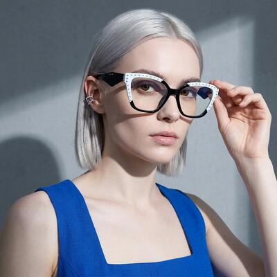 Gloria Black Square Glasses