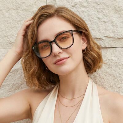 Foster Schwarze Quadratische Sonnenbrille