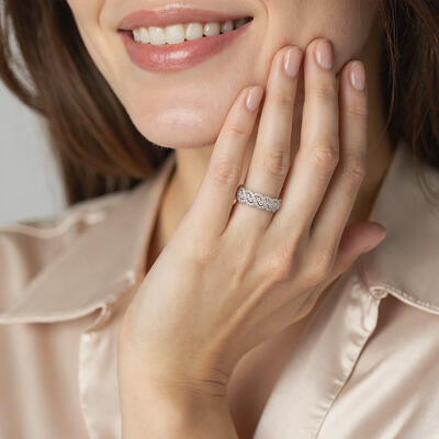 "Just the Way You Are" Classic Wedding Ring