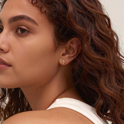 "Blossom for You" Round Cut Earrings