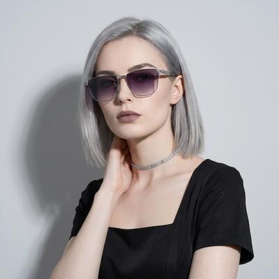 Eden Lunettes de soleil Carrées Argentées