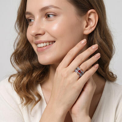 "The Sunrise" Round Cut 3pcs Bridal Set