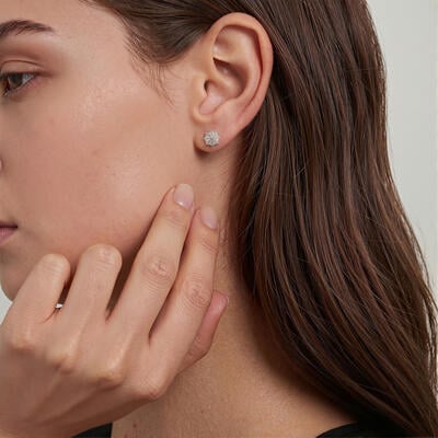 "Hug in the Rain" Round Cut Stud Earrings