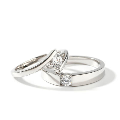 Jeulia Conjunto de Anillos de Pareja Personalizados Solitario Redondo Simple de Plata de Ley