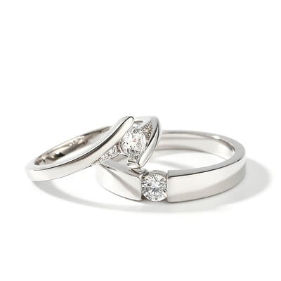 Jeulia Conjunto de Anillos de Pareja Personalizados Solitario Redondo Simple de Plata de Ley