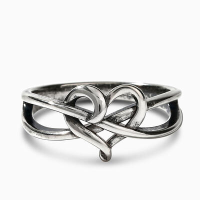 Jeulia "Intertwined Heart" Sterling Silver Ring