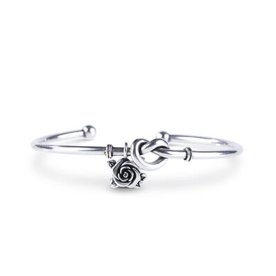 Jeulia Knot Love Bangle