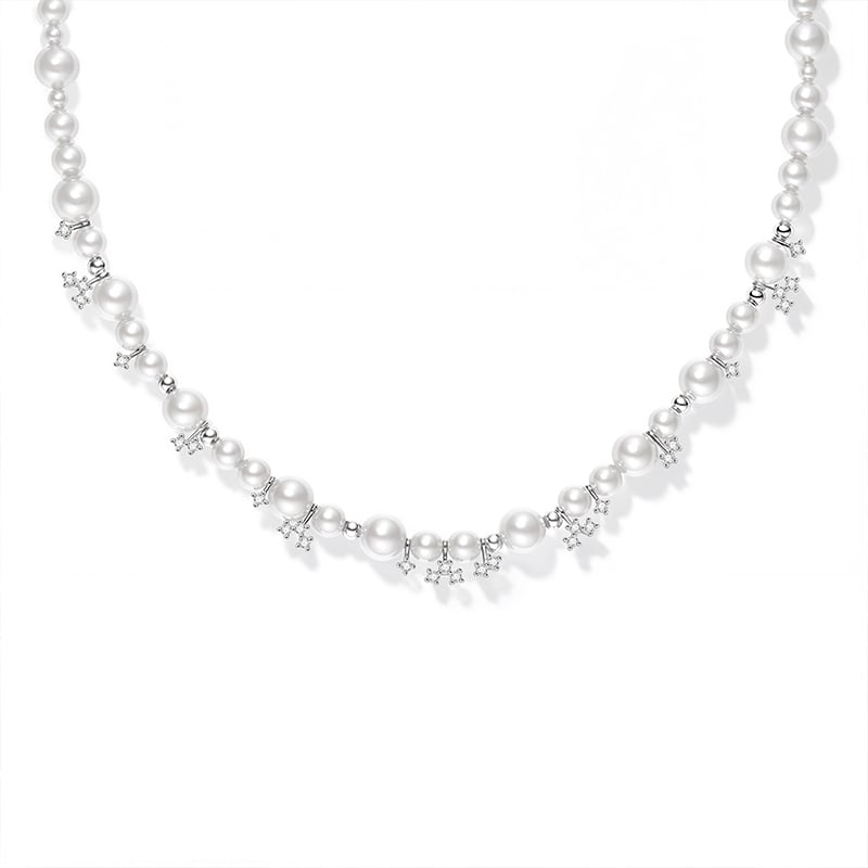 Jeulia Vintage Graduated Cluster Accent Pearl Necklace