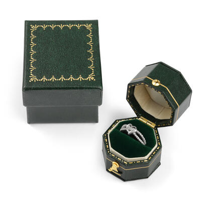 Jeulia Vintage Green Octagon Velvet Ring Box