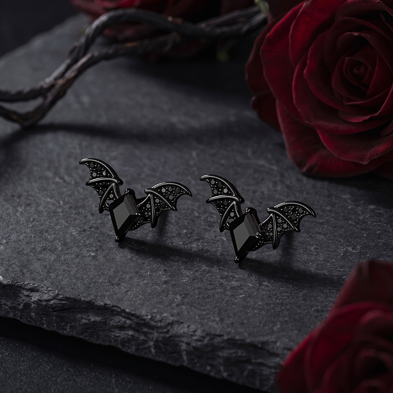 Jeulia Gothic Kite-Cut Stone Black Bat Wing Earrings
