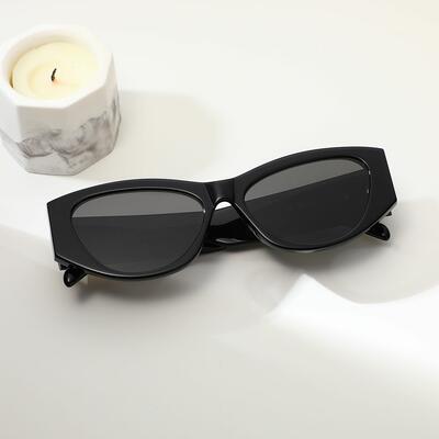Roberts Black Cat Eye Sunglasses