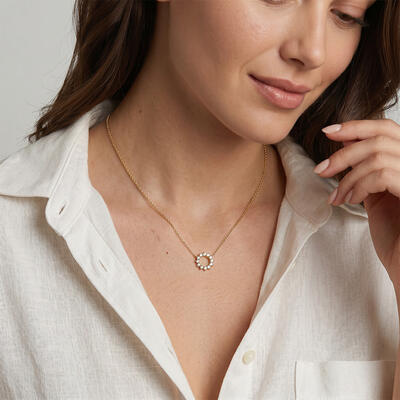 "Halo of the Grace" Round Cut Cluster Necklace
