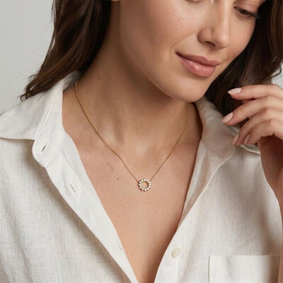 "Halo of the Grace" Round Cut Cluster Necklace