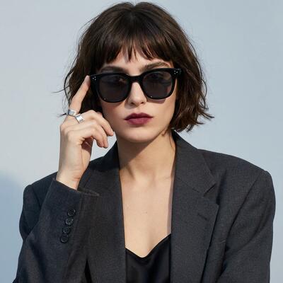 Sofia Schwarze Quadratische Sonnenbrille