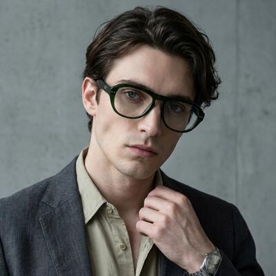 Eleanor Green Aviator Glasses