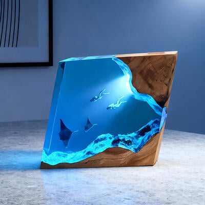 Fascinating Ocean Artwork Resin Lamp Manta Ray & Diver Resin Night Light
