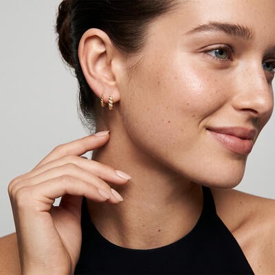 "Solace" Ensemble de boucles d'oreilles à superposer