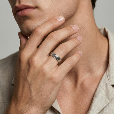 "Eternal Crest" Men's Wedding Ring