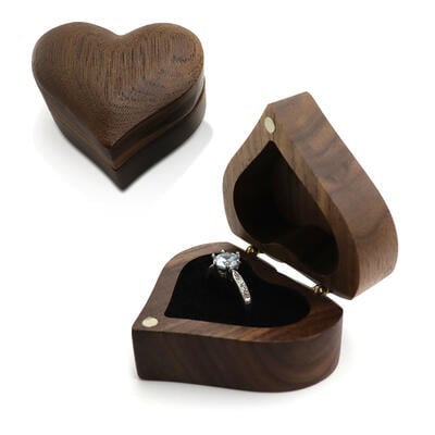 Jeulia Vintage Wooden Heart Shape Magnet Ring Box