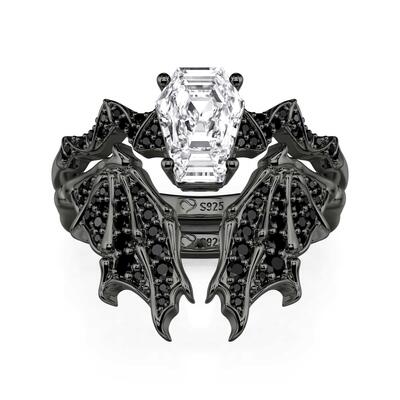 Jeulia Gothic Black Bat Coffin Cut Engagement Ring Set