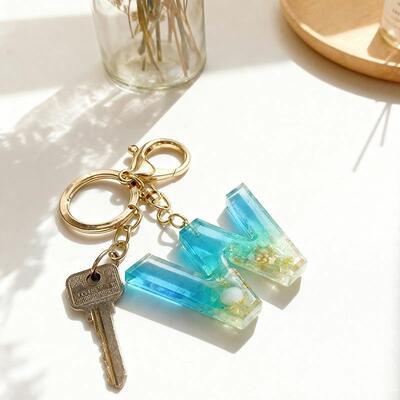 Ocean-Inspired Personalized Letter Resin Keychain – Handmade with Real Shells & Sand