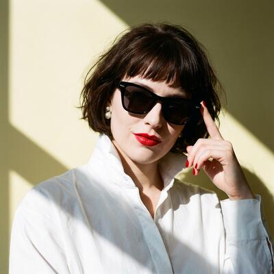 Olivia Lunettes de soleil Carrées Noires