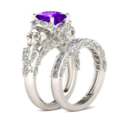 Jeulia Unique Princess Cut Sterling Silver Skull Ring