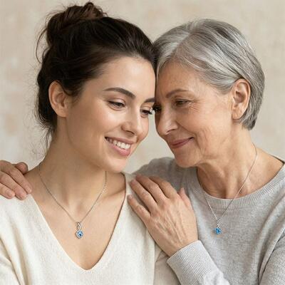 Jeulia Custom Twist Heart Mother and Daughter Necklace Set