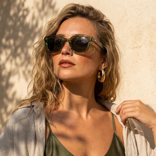 Diana Lunettes de soleil Carrées Vertes