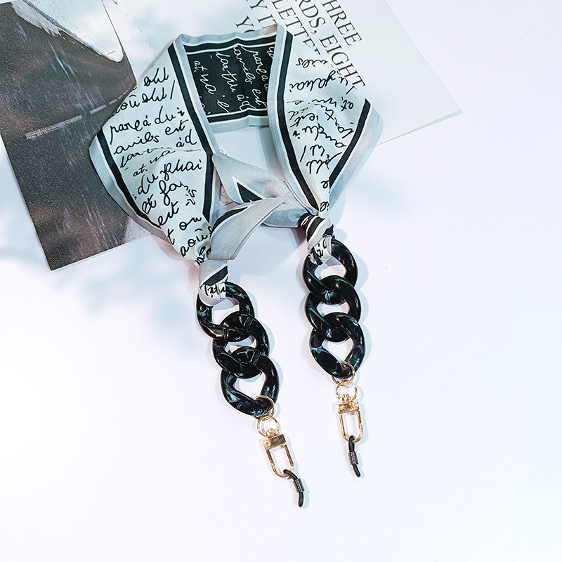 Sara Fashionable Ribbon and Acrylic Alphabet Glasses Chain