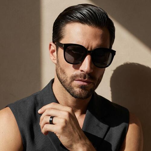 Leo Black Square Sunglasses