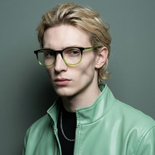 Larissa Green Round Glasses