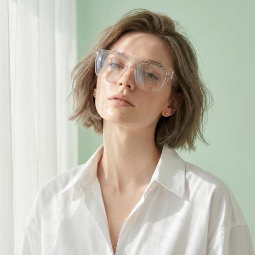 Vibrant Lunettes Carrées Transparentes