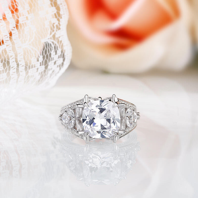 Jeulia Four-leaf Clover Design Cushion Cut Sterling Silver Ring