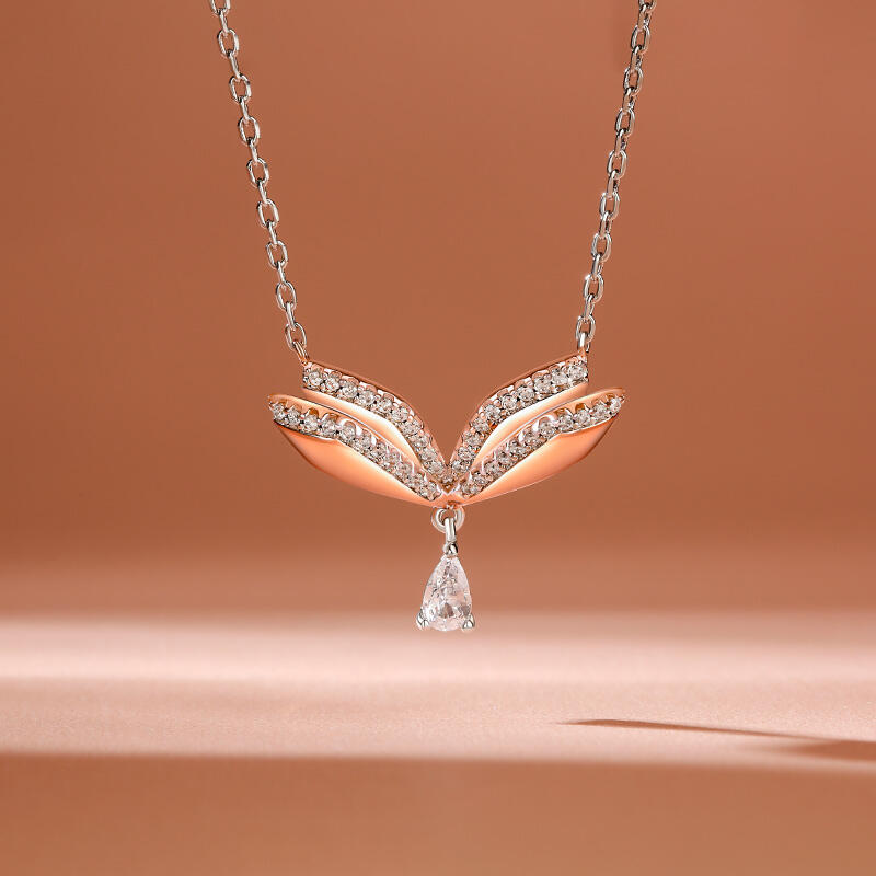 Jeulia Collar con diseño de mariposa de plata de ley