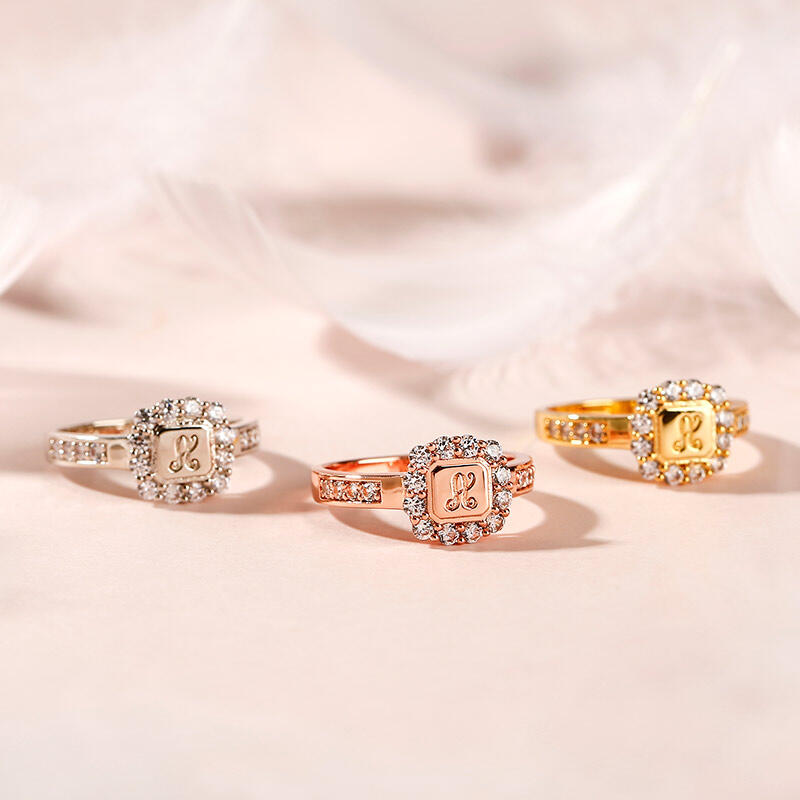 Jeulia Anillo personalizado de plata esterlina con monograma