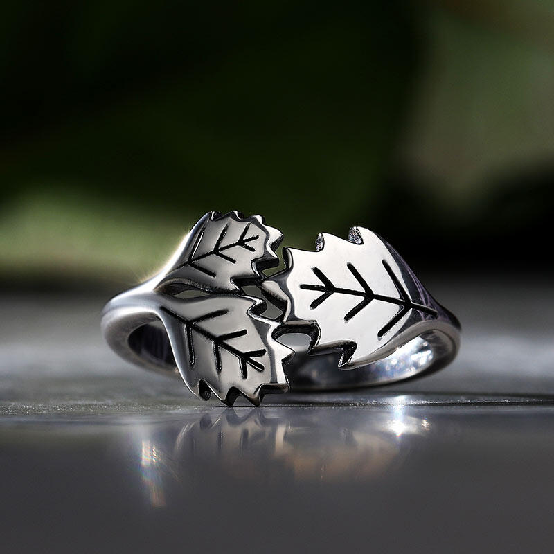 Jeulia "Oak Tree Leaf" Sterling Silver Ring