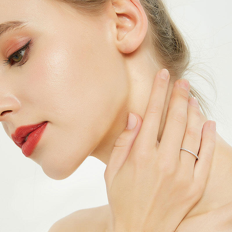 Jeulia Classic Round Cut Sterling Silver Women's Band