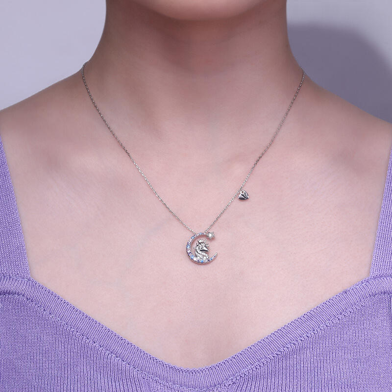 Jeulia 誕生石付きパーソナライズされたユニコーンムーンネックレススターリングシルバー