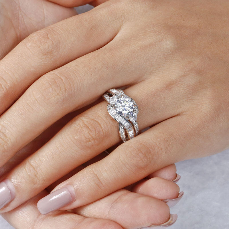 Jeulia Intertwined Three Stone Round Cut Sterling Silver Ring