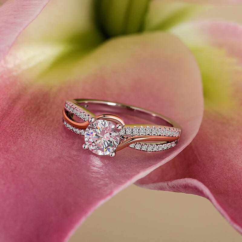 Jeulia Amore Anillo de Compromiso Redondo Bypass Trenzado Bicolor