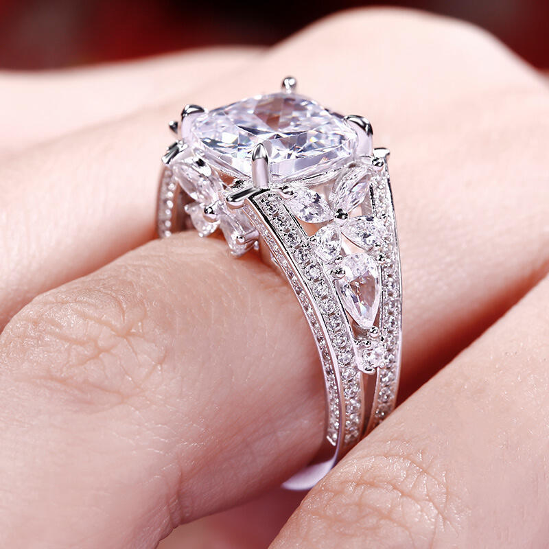 Jeulia Four-leaf Clover Design Cushion Cut Sterling Silver Ring