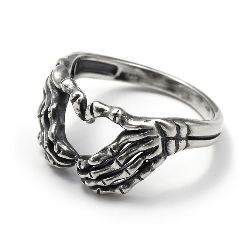 Jeulia "Loyalty and Love" Claddagh Sterling Silver Men's Ring