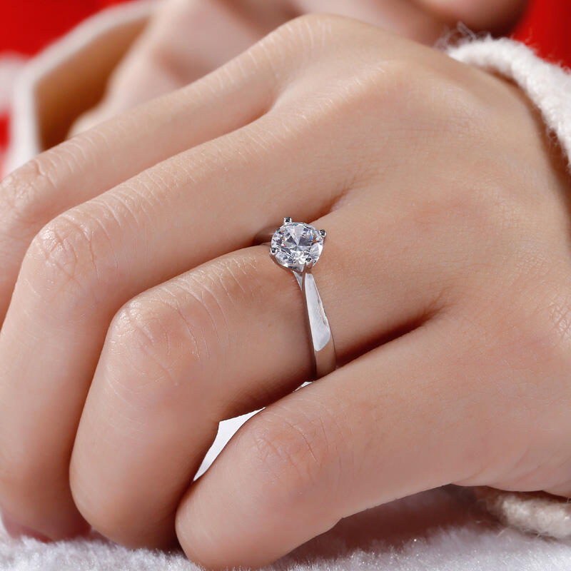 Jeulia Classic Solitaire Round Cut Sterling Silver Ring